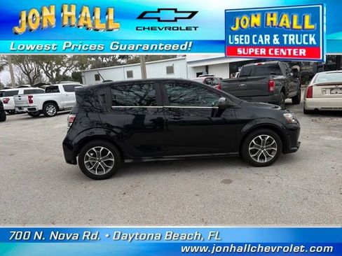Used 2019 Chevrolet Sonic LT w/ Convenience Package image 11