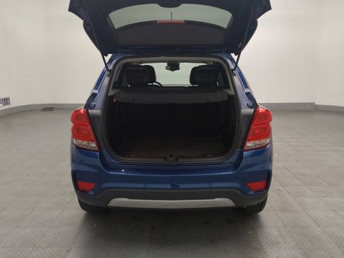Used 2020 Chevrolet Trax LT w/ LT Convenience Package FWD image 29