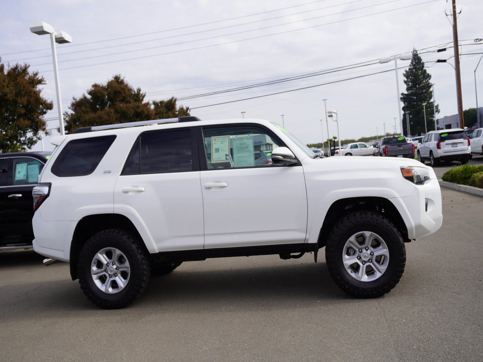 Used 2019 Toyota 4Runner SR5 Premium AWD/4WD image 4