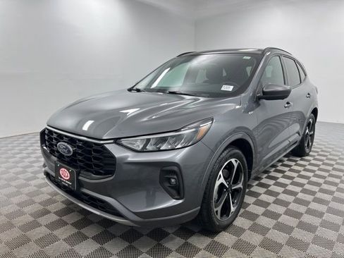 Used 2023 Ford Escape ST-Line Select w/ Tech Pack #2 image 2