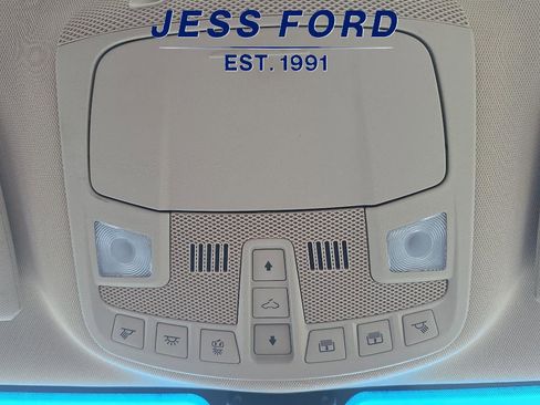 Used 2016 Lincoln MKX Reserve w/ Luxury Package image 19