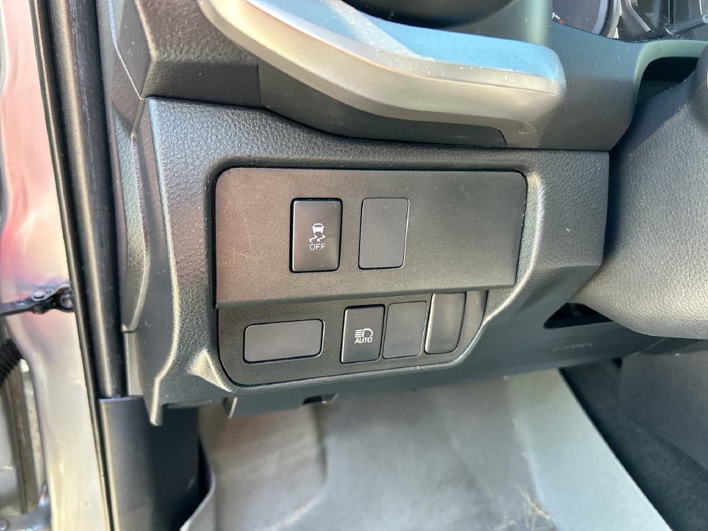 Used 2022 Toyota Tacoma SR5 RWD image 14