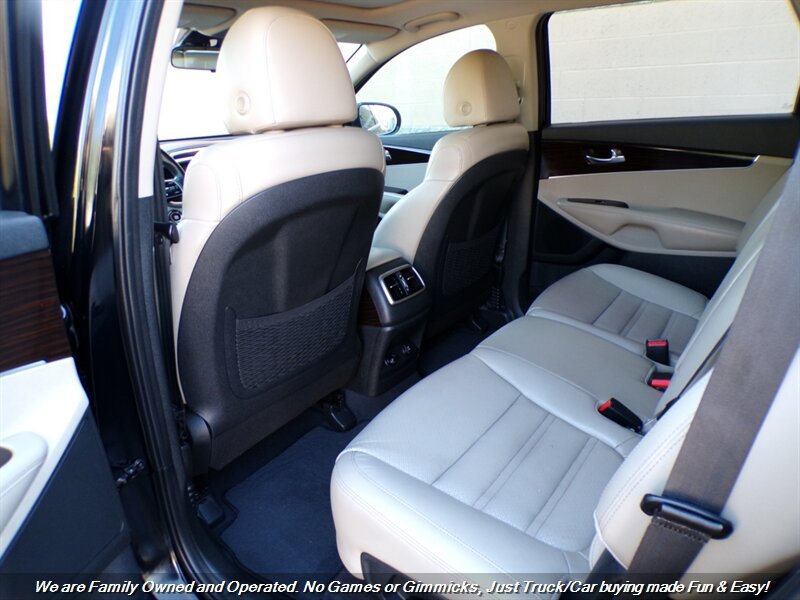 Used 2020 Kia Sorento EX FWD image 19
