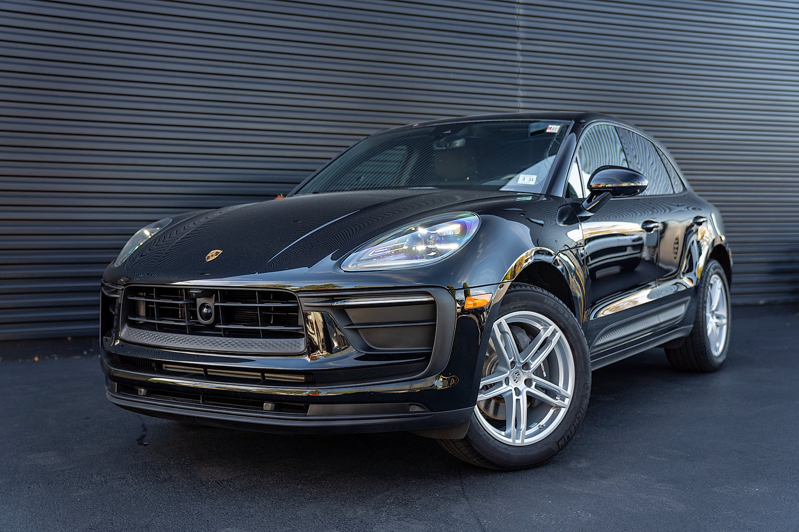 Certified 2026 Porsche Macan AWD/4WD image 1