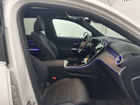 Used 2026 Mercedes-Benz GLC 300 image 29