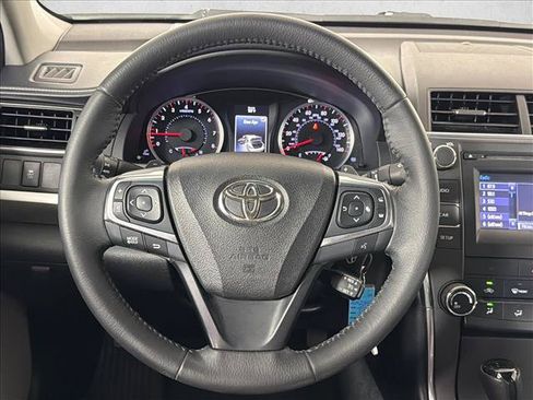 Used 2017 Toyota Camry SE FWD image 23