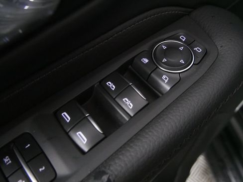 Used 2024 GMC Yukon Denali w/ Advanced Technology Package AWD/4WD image 15