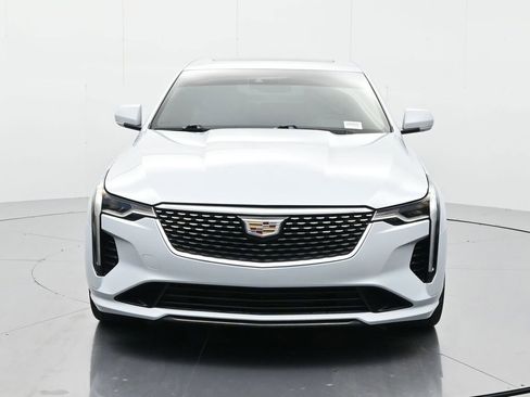 Used 2021 Cadillac CT4 Premium Luxury RWD image 2