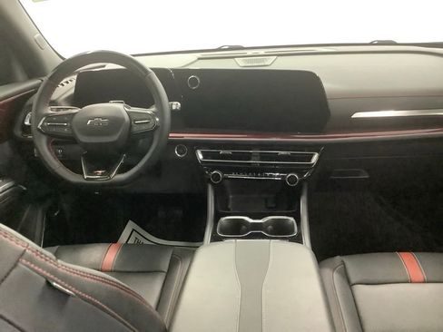 Used 2024 Chevrolet Traverse RS w/ LPO, Floor Liner Package AWD/4WD image 38