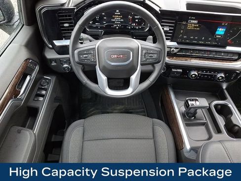 Used 2025 GMC Sierra 1500 Elevation AWD/4WD image 3