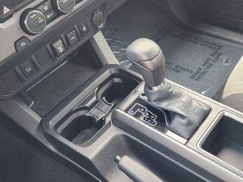 Used 2021 Toyota Tacoma TRD Sport image 16