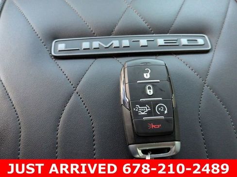 Used 2025 RAM 2500 Limited image 33