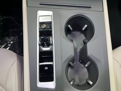 New 2026 Volkswagen Atlas SE image 14