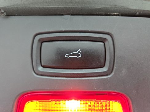 Used 2016 Porsche Cayenne GTS image 13