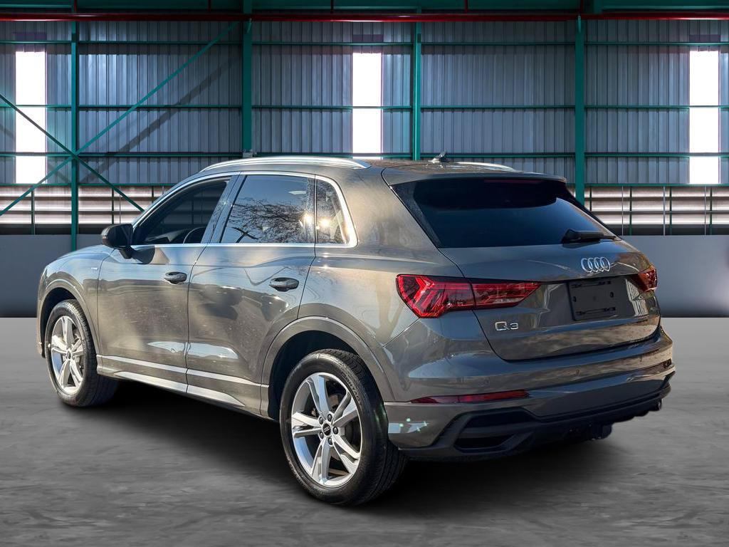 Used 2023 Audi Q3 2.0T Premium w/ Convenience Package AWD/4WD image 3