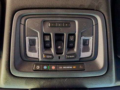 Used 2026 GMC Sierra 3500 Denali Ultimate w/ LPO, Black Badging Package image 29