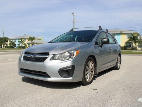 Used 2013 Subaru Impreza 2.0i image 1