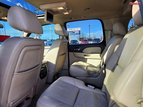 Used 2013 GMC Yukon XL Denali image 27