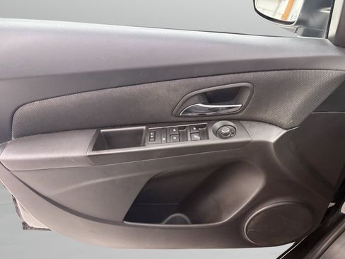 Used 2016 Chevrolet Cruze LT FWD image 22