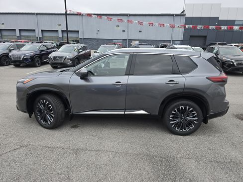 New 2026 Nissan Rogue Platinum image 22