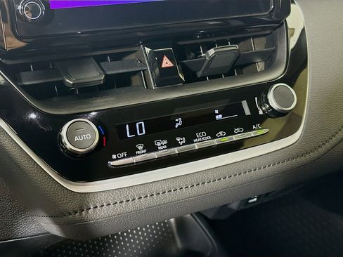 Certified 2023 Toyota Corolla SE w/ SE Premium Package FWD image 18