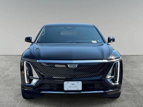 Certified 2025 Cadillac Lyriq Luxury w/ LPO, Floor Liner Package RWD image 8