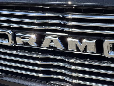 Used 2022 RAM 2500 Laramie AWD/4WD image 30
