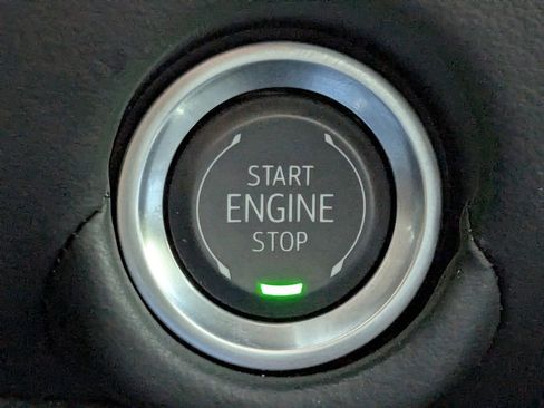 Used 2025 Chevrolet Tahoe High Country RWD image 42