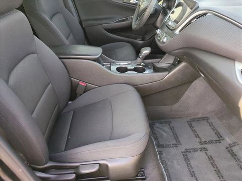 Used 2023 Chevrolet Malibu LS image 20