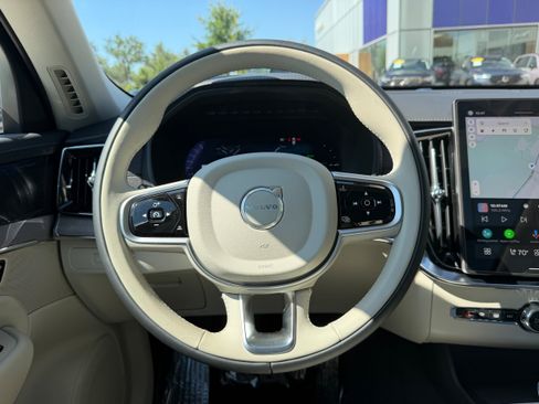 Certified 2026 Volvo XC90 T8 Ultra w/ Protection Package Premier AWD/4WD image 17