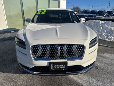 Certified 2022 Lincoln Nautilus AWD w/ Premium Package image 9