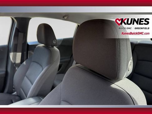 Used 2025 Chevrolet Malibu LT FWD image 19