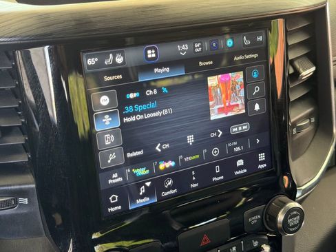 Used 2024 RAM 1500 Laramie image 8