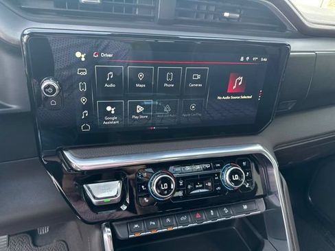 Used 2022 GMC Sierra 1500 Denali w/ Denali Reserve Package AWD/4WD image 25