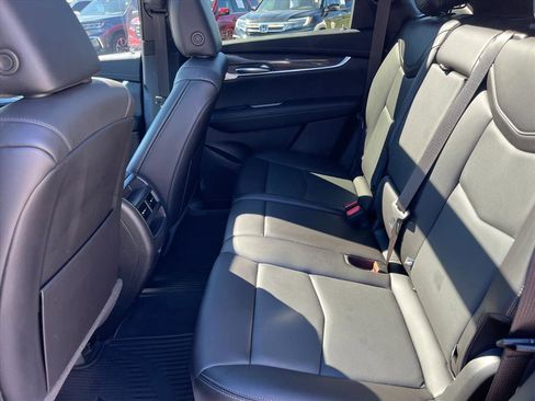 Used 2023 Cadillac XT5 Sportv w/ Technology Package image 21