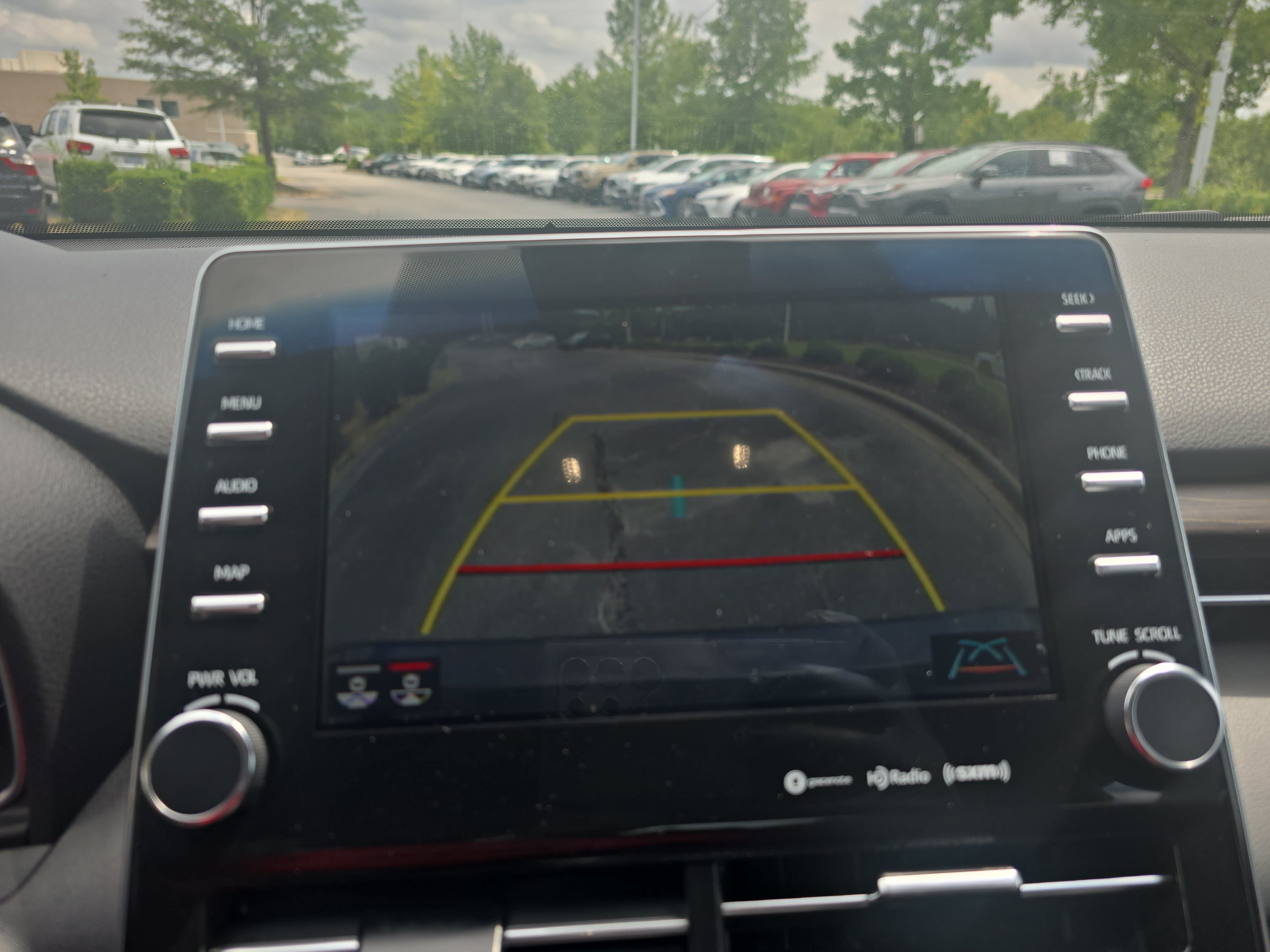 Used 2022 Toyota Avalon XLE w/ Moonroof Package FWD image 22