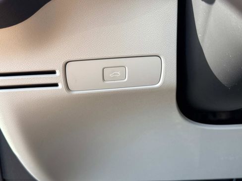 New 2026 Volvo XC40 B5 Ultra w/ Climate Package image 30