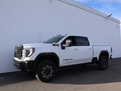 Certified 2024 GMC Sierra 2500 AT4X image 3