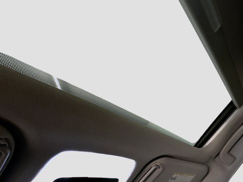 Used 2024 Toyota Prius Prime Premium image 27