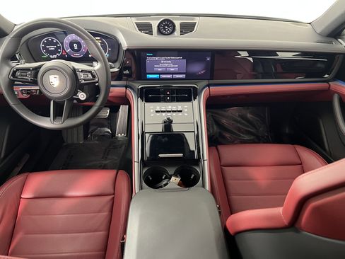 Used 2025 Porsche Panamera 4 image 26