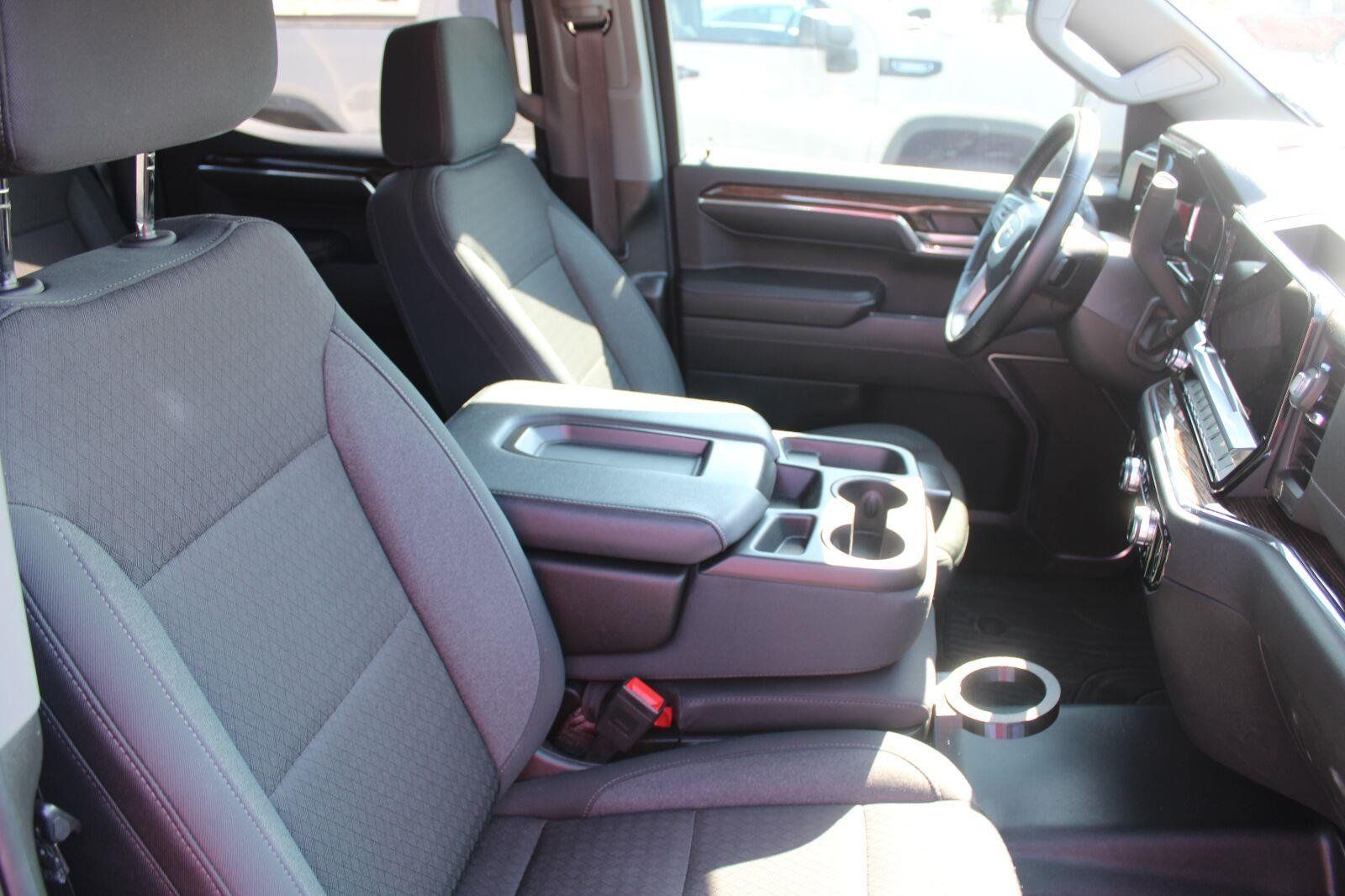 Used 2024 GMC Sierra 1500 SLE AWD/4WD image 4