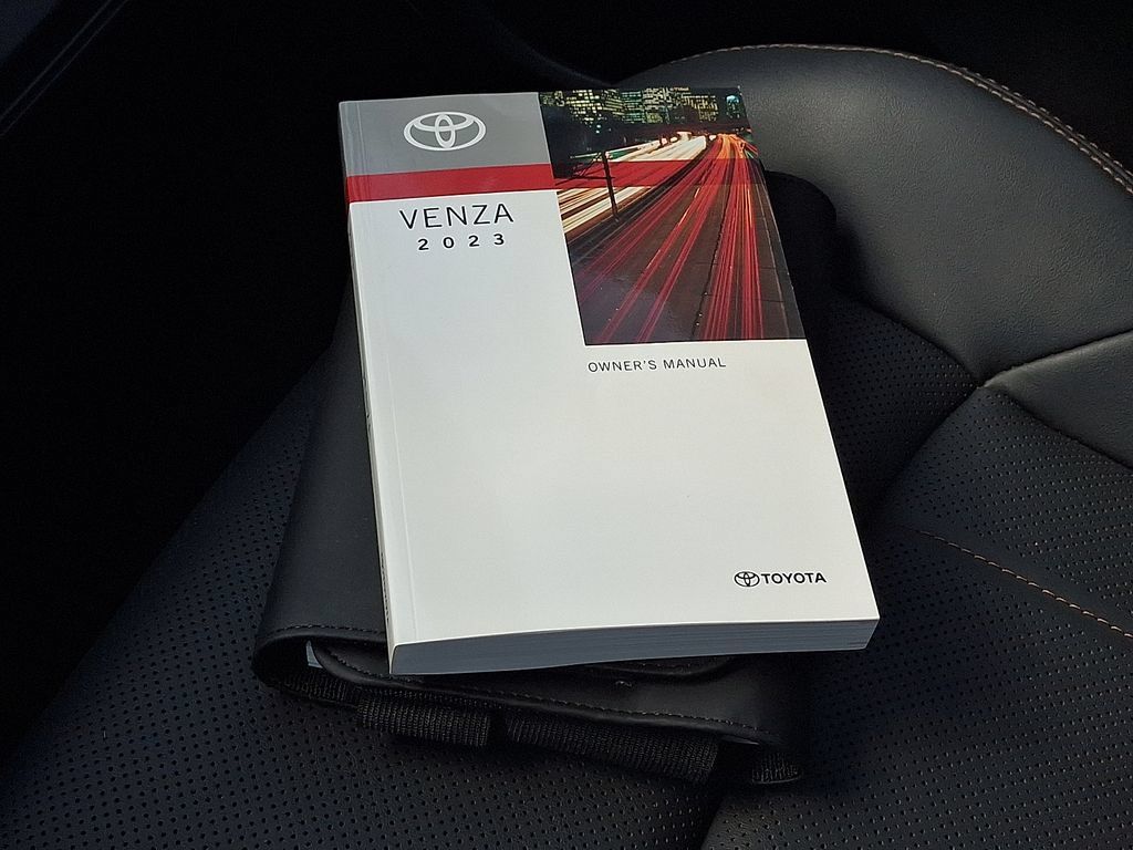 Certified 2023 Toyota Venza Limited AWD/4WD image 26
