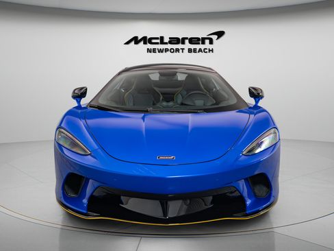 Used 2023 McLaren GT RWD image 2