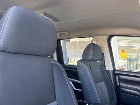 Certified 2024 Nissan Titan SV w/ SV Convenience Package AWD/4WD image 18