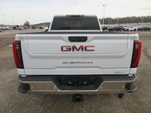 New 2026 GMC Sierra 3500 SLT w/ SLT Premium Package AWD/4WD image 5
