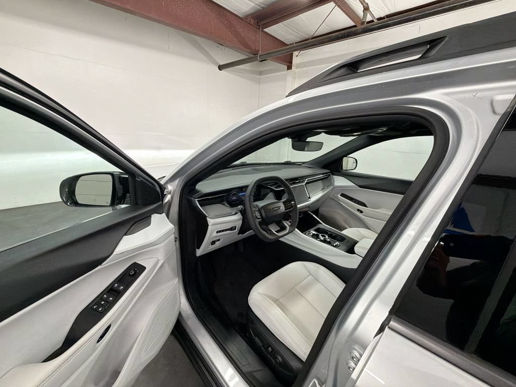 Used 2026 Jeep Cherokee Limited AWD/4WD image 10