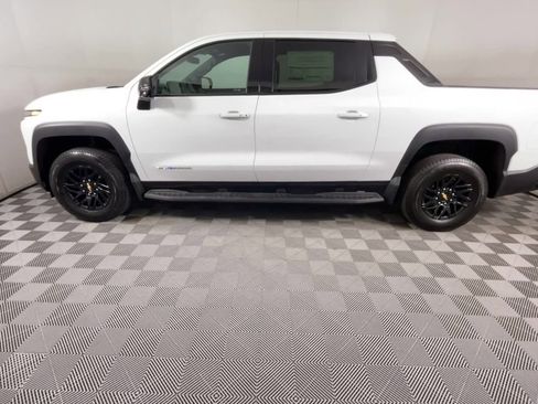 New 2025 Chevrolet Silverado EV LT image 65
