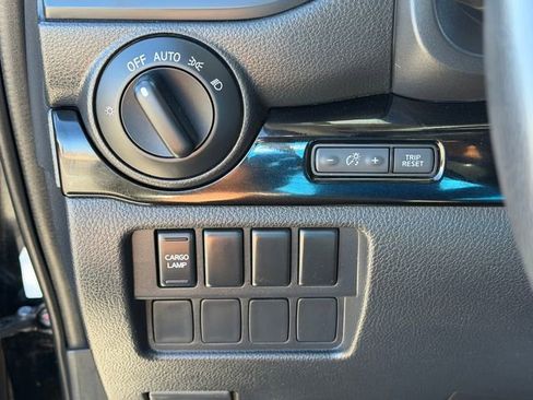 Certified 2023 Nissan Titan SV RWD image 12