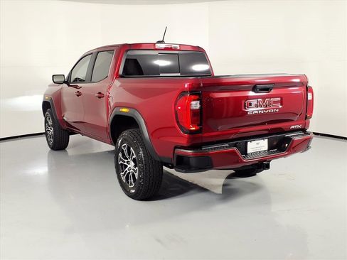 Used 2025 GMC Canyon AT4 image 2