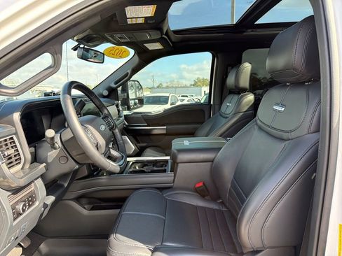 Used 2025 Ford F250 Platinum image 24